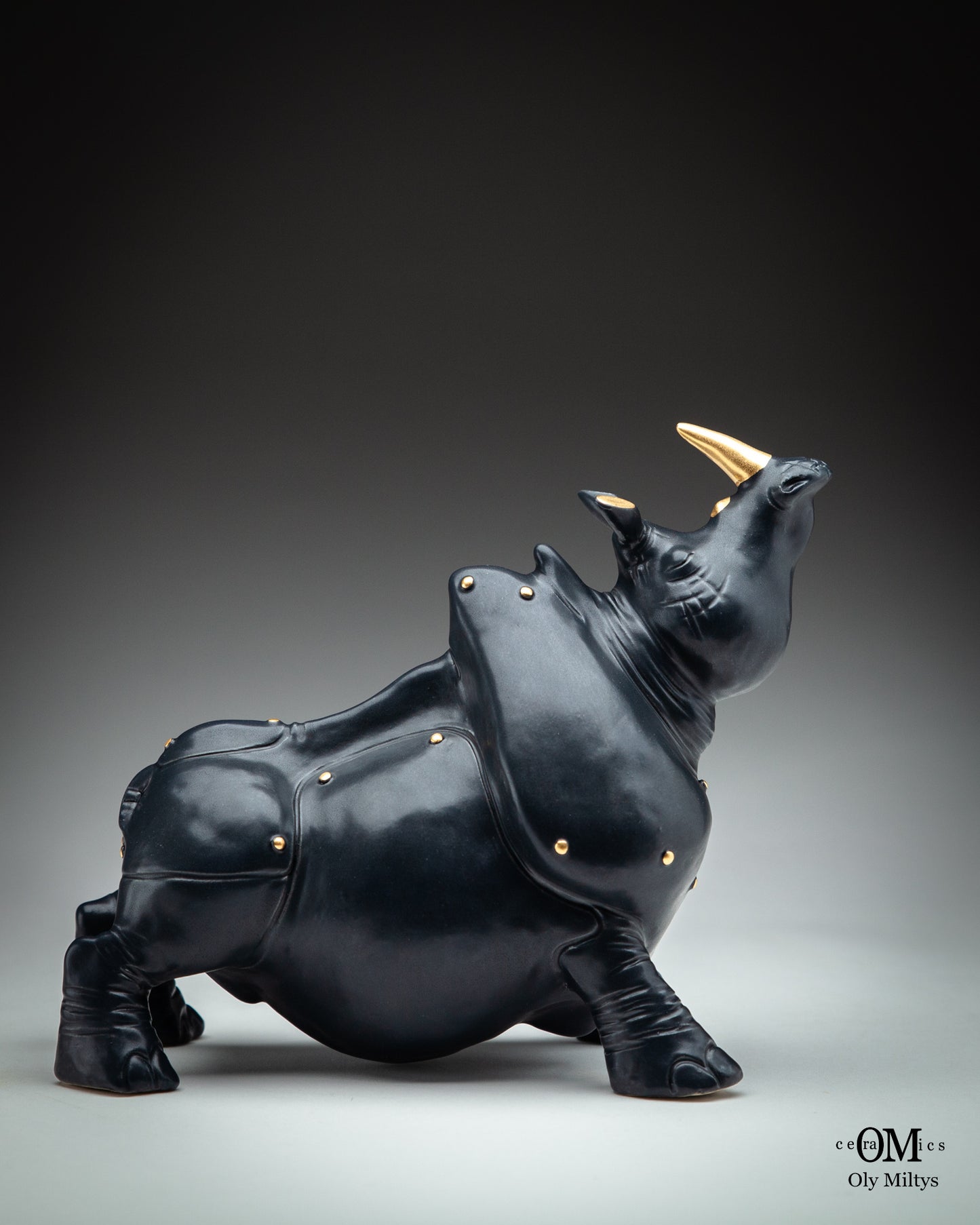 Rhino: Desert Gold