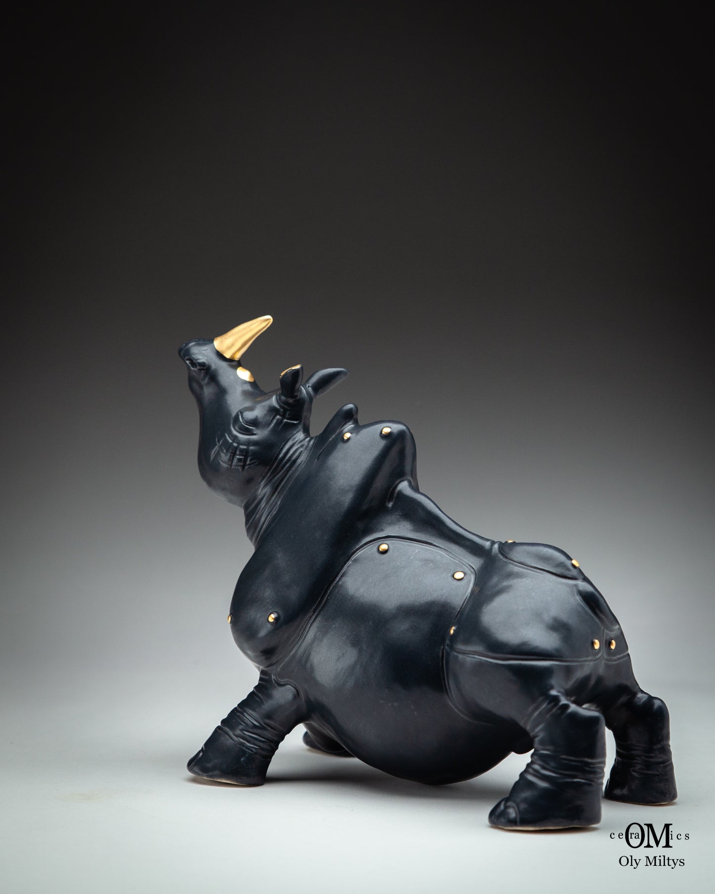 Rhino: Desert Gold
