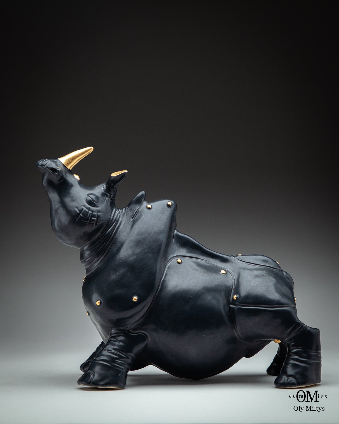 Rhino: Desert Gold